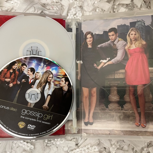 Gossip Girl Season 1 DVD - Picture 5 of 6
